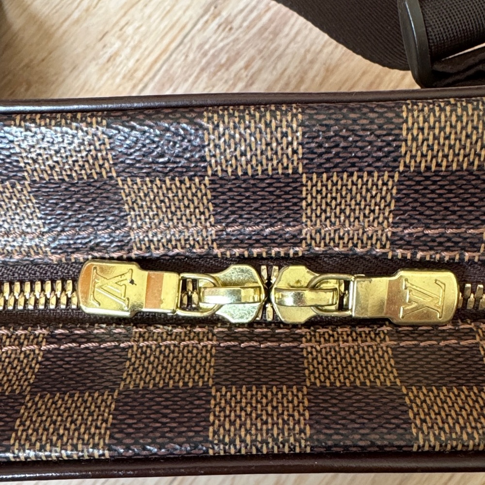 Louis Vuitton Brown Damier Ebene Messenger Crossbody Bag - Picture 10 of 16